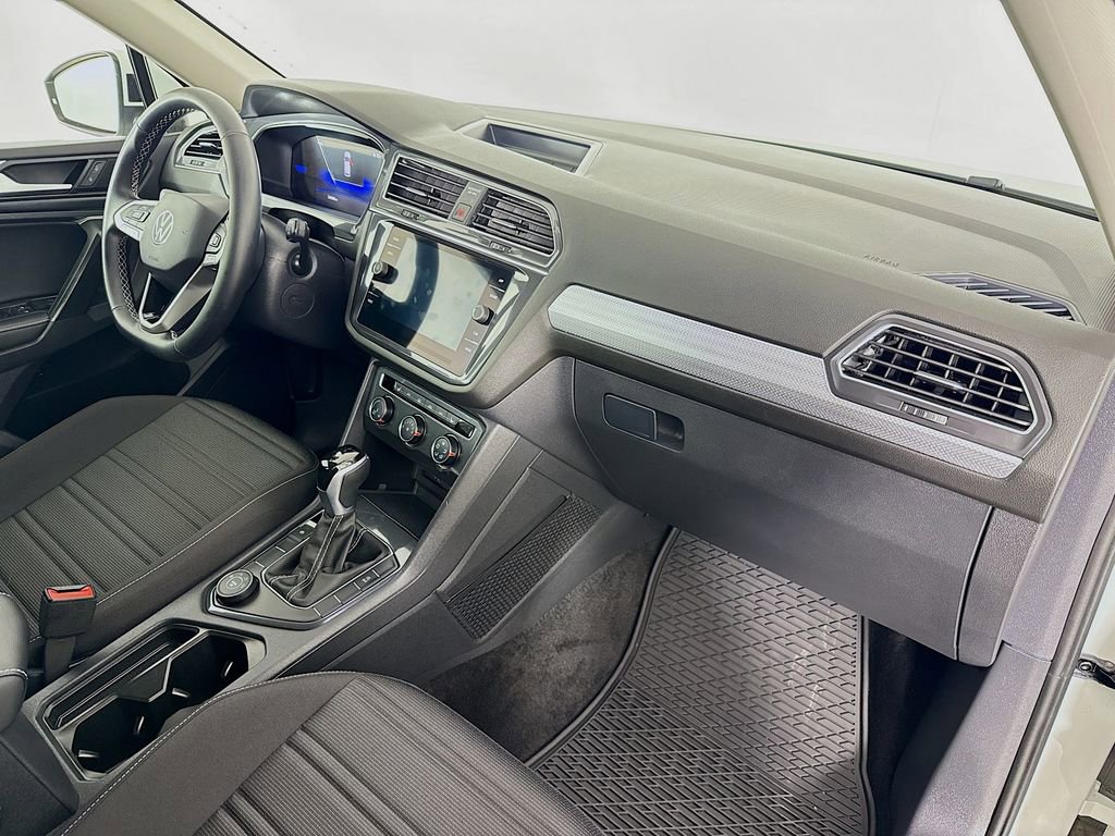 Used 2024 Volkswagen Tiguan S image 29