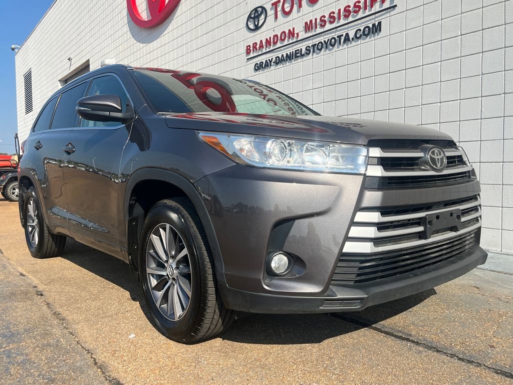 Used 2017 Toyota Highlander XLE