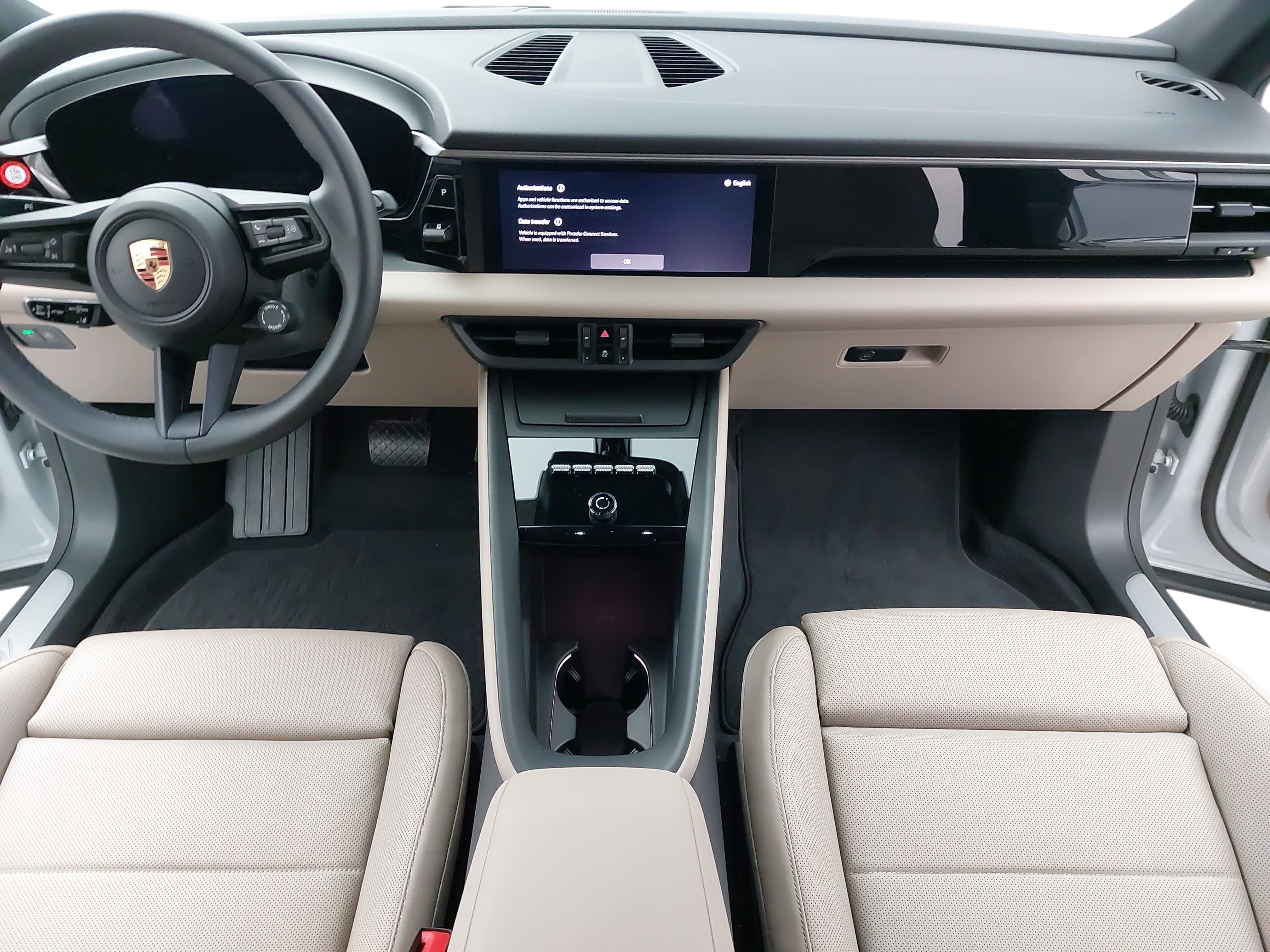 Certified 2025 Porsche Macan Electric RWD image 11