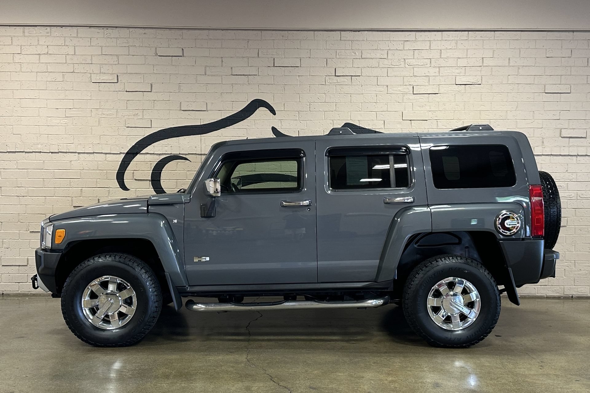 Used 2009 HUMMER H3 Luxury AWD/4WD image 8