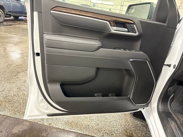 New 2026 GMC Sierra 1500 SLE image 16