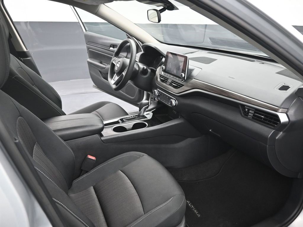 Used 2024 Nissan Altima 2.5 SV image 26