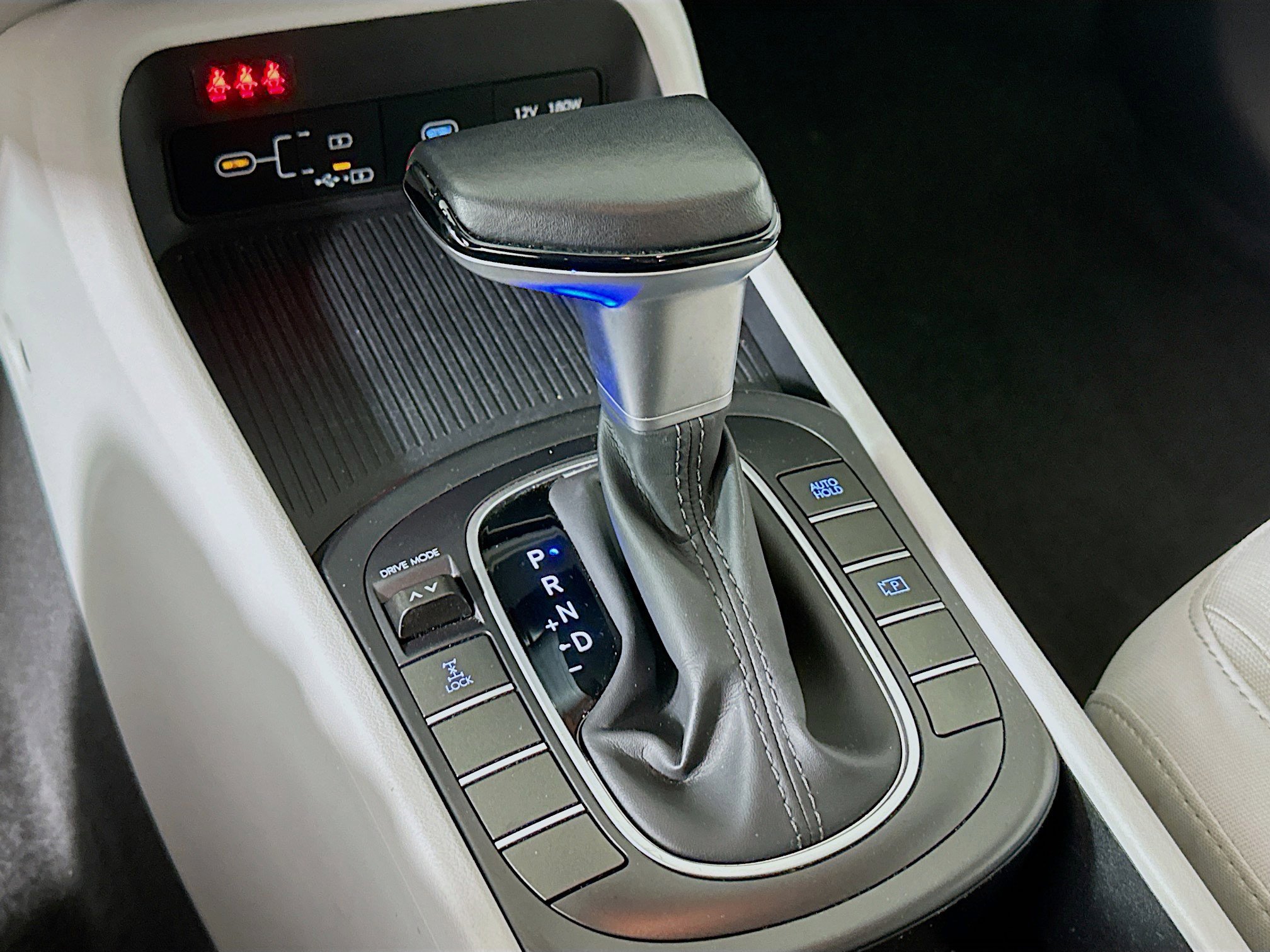 Used 2024 Hyundai Kona SEL image 24