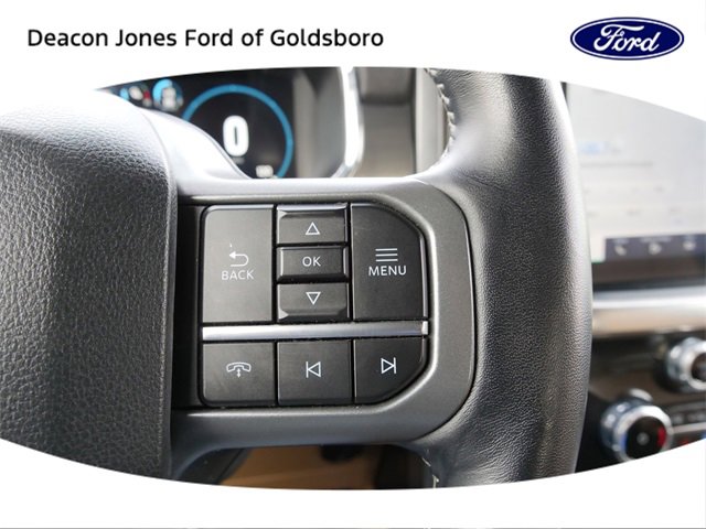 Used 2022 Ford F150 Lariat w/ Trailer Tow Package image 23