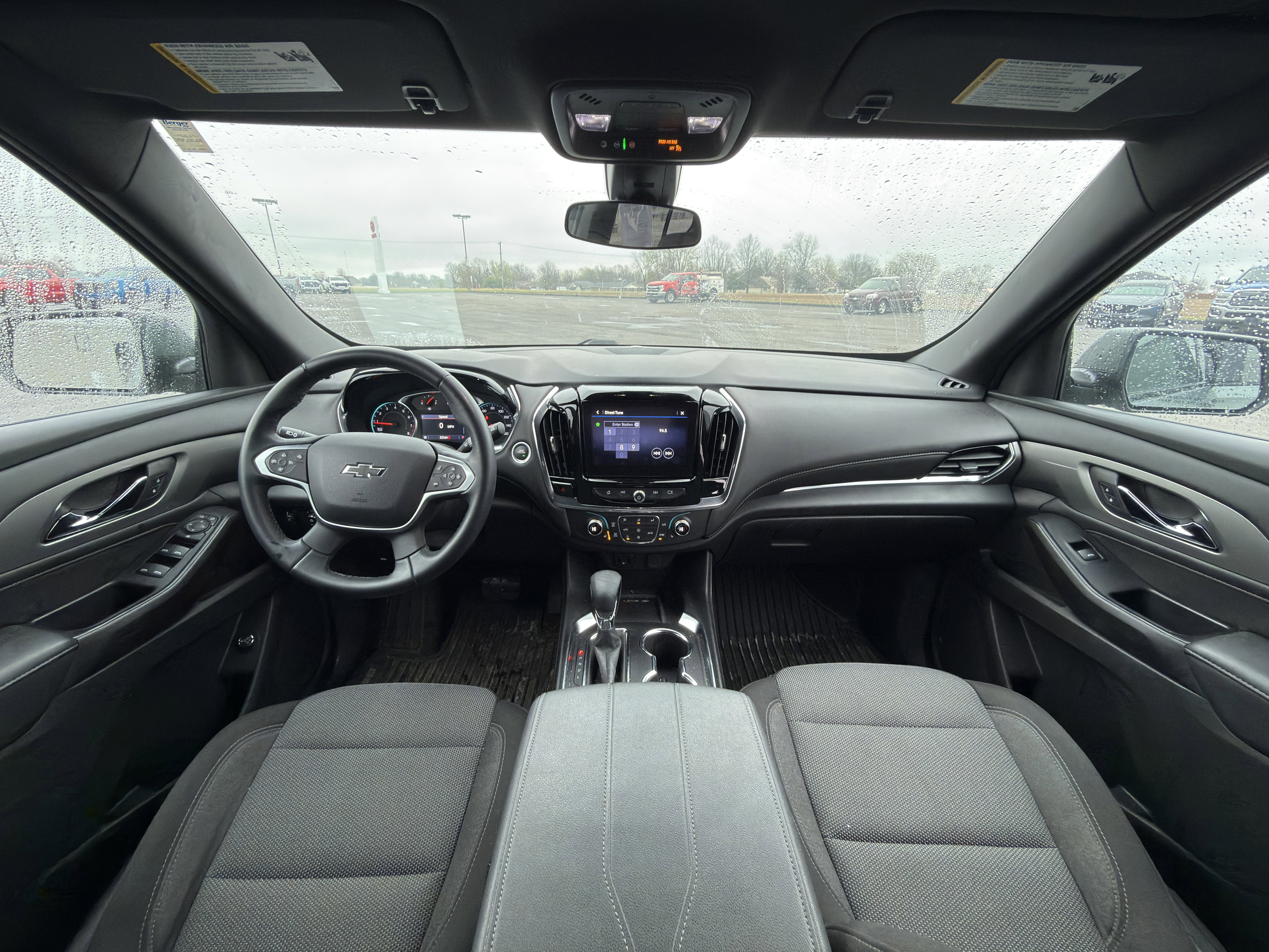 Used 2023 Chevrolet Traverse LT w/ Midnight/Sport Edition image 13