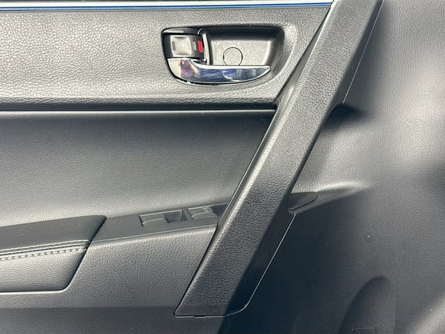 Used 2015 Toyota Corolla S FWD image 14