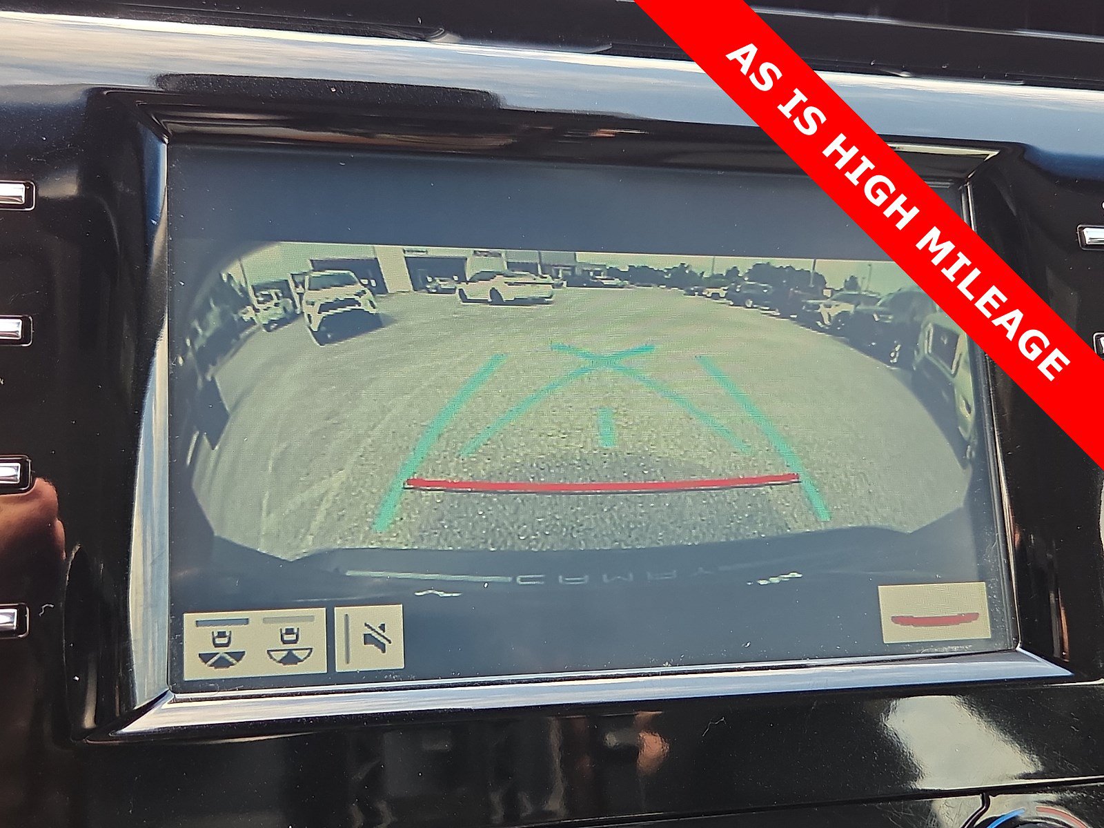 Used 2018 Toyota Camry XLE FWD image 17