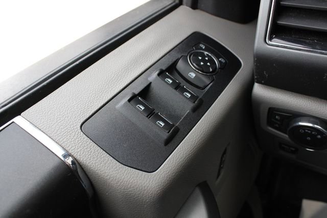 Used 2020 Ford F150 XLT w/ Trailer Tow Package AWD/4WD image 6