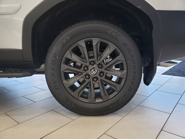 New 2027 Toyota Land Cruiser w/ Premium Package AWD/4WD image 20