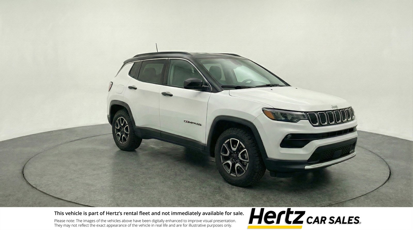 Used 2025 Jeep Compass Trailhawk AWD/4WD image 1