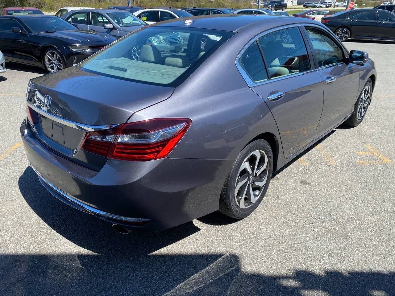 Used 2017 Honda Accord EX-L image 4