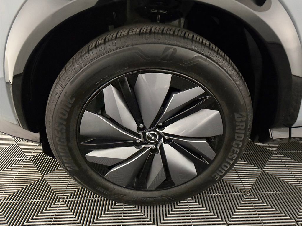Used 2024 Nissan Ariya AWD image 11