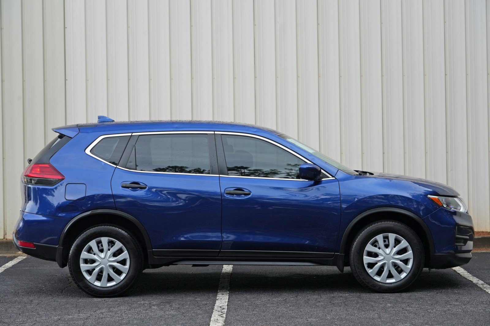 Used 2017 Nissan Rogue S AWD/4WD image 45