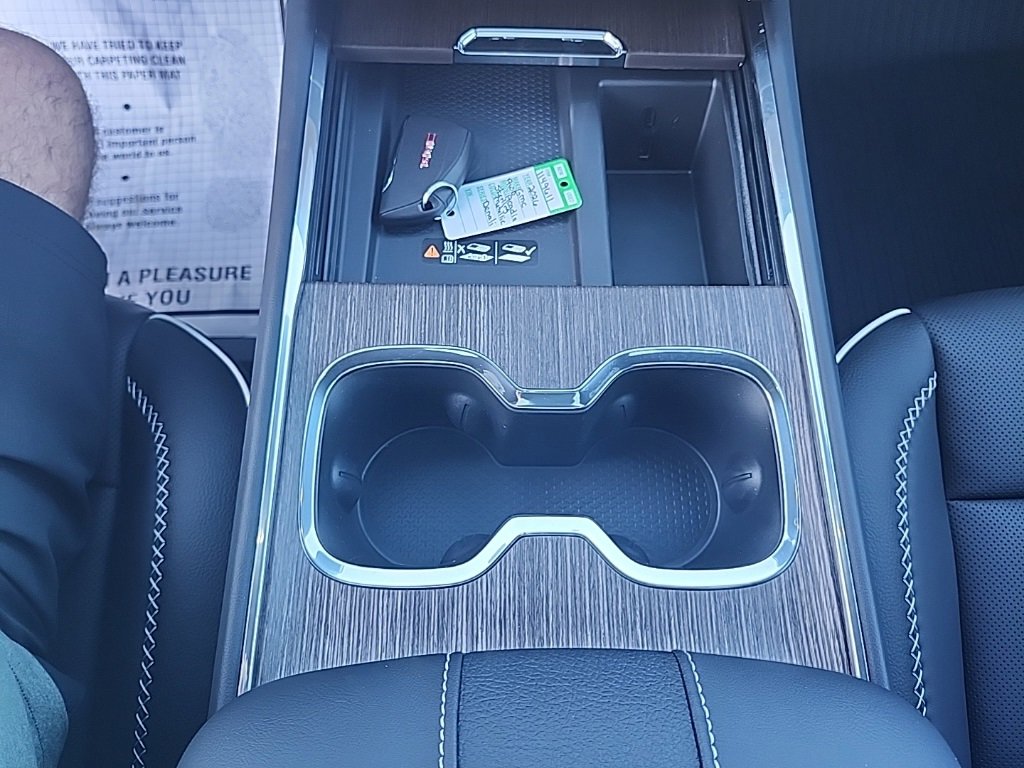 New 2026 GMC Acadia Denali w/ Super Cruise Package image 31