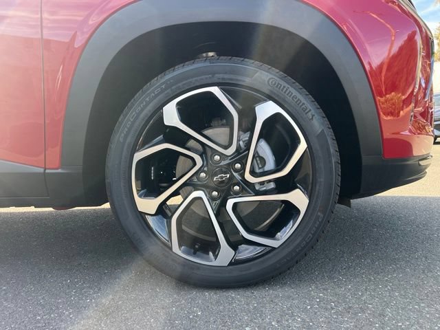 New 2026 Chevrolet Trax RS w/ Sunroof Package FWD image 4