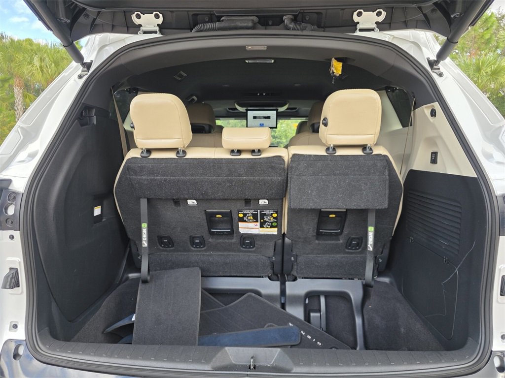Certified 2024 Toyota Sienna Limited image 20