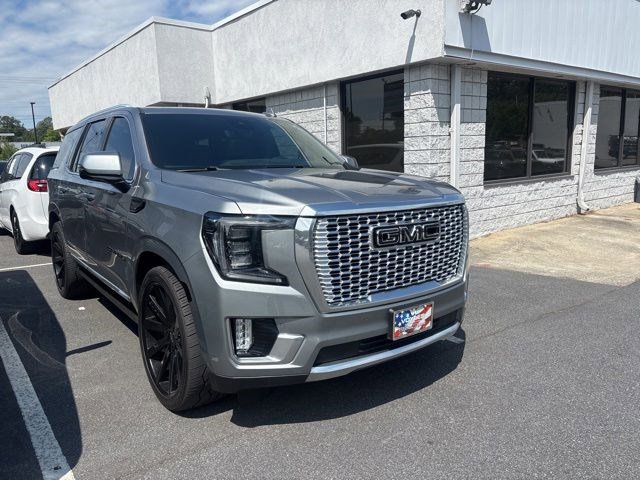Used 2023 GMC Yukon Denali w/ Denali Reserve Package AWD/4WD image 12