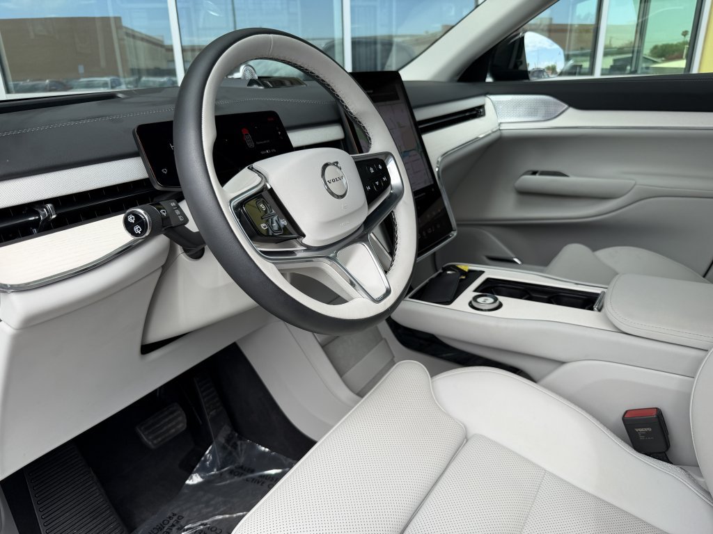 Used 2025 Volvo EX90 Ultra AWD/4WD image 33
