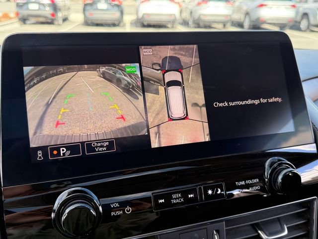 Used 2024 Nissan Armada SL image 16