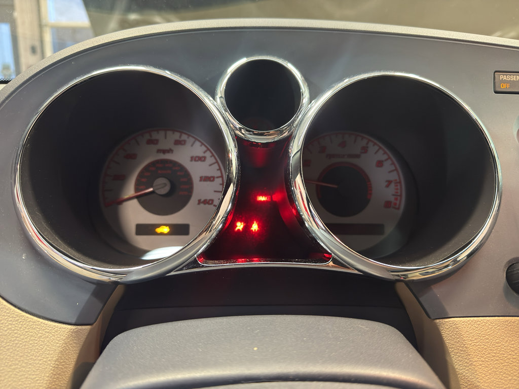 Used 2006 Pontiac Solstice Convertible w/ Premium Package image 16