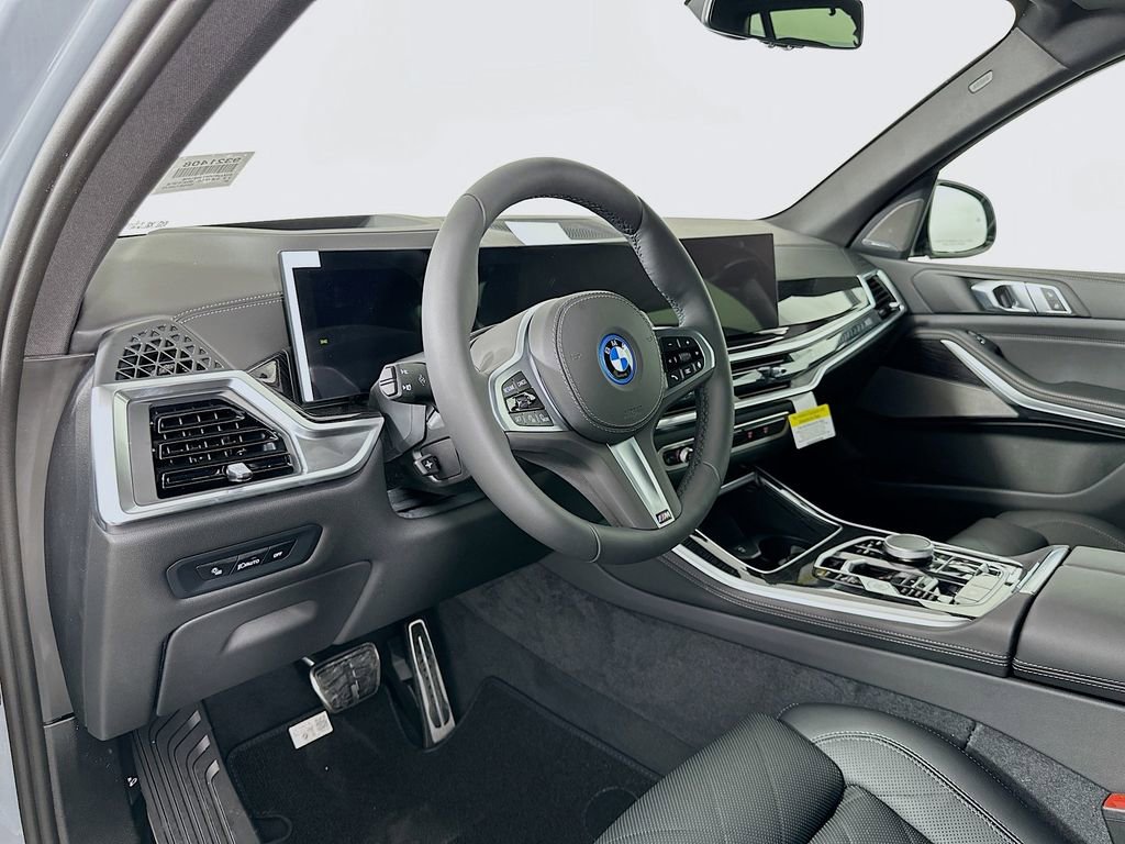 New 2026 BMW X5 xDrive50e w/ M Sport Package AWD/4WD image 9