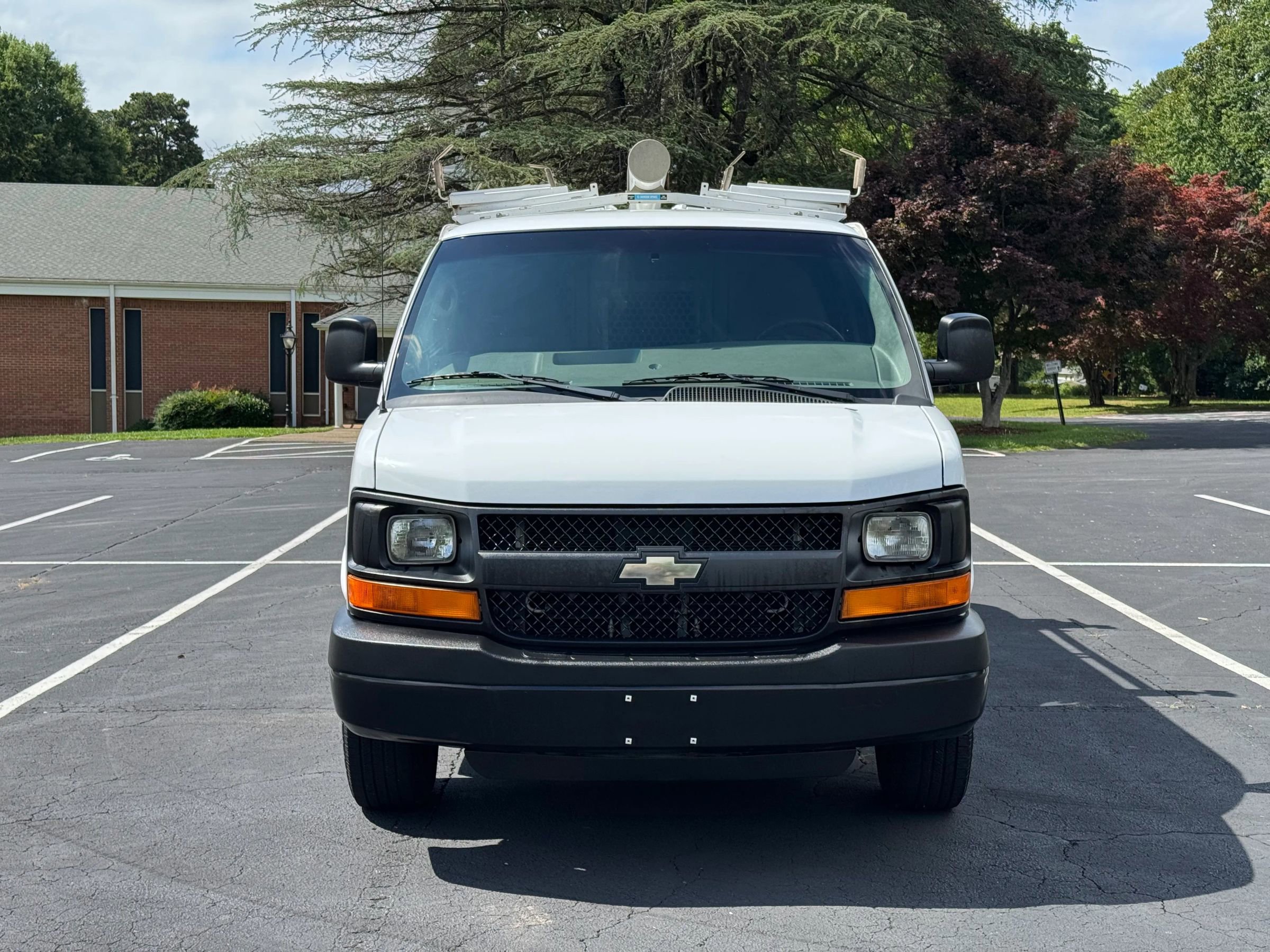 Used 2015 Chevrolet Express 3500 Extended image 3