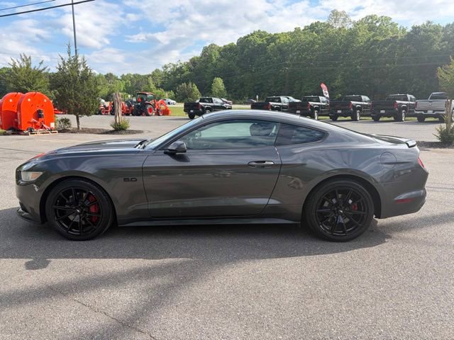 Used 2017 Ford Mustang GT w/ Black Accent Package RWD image 30