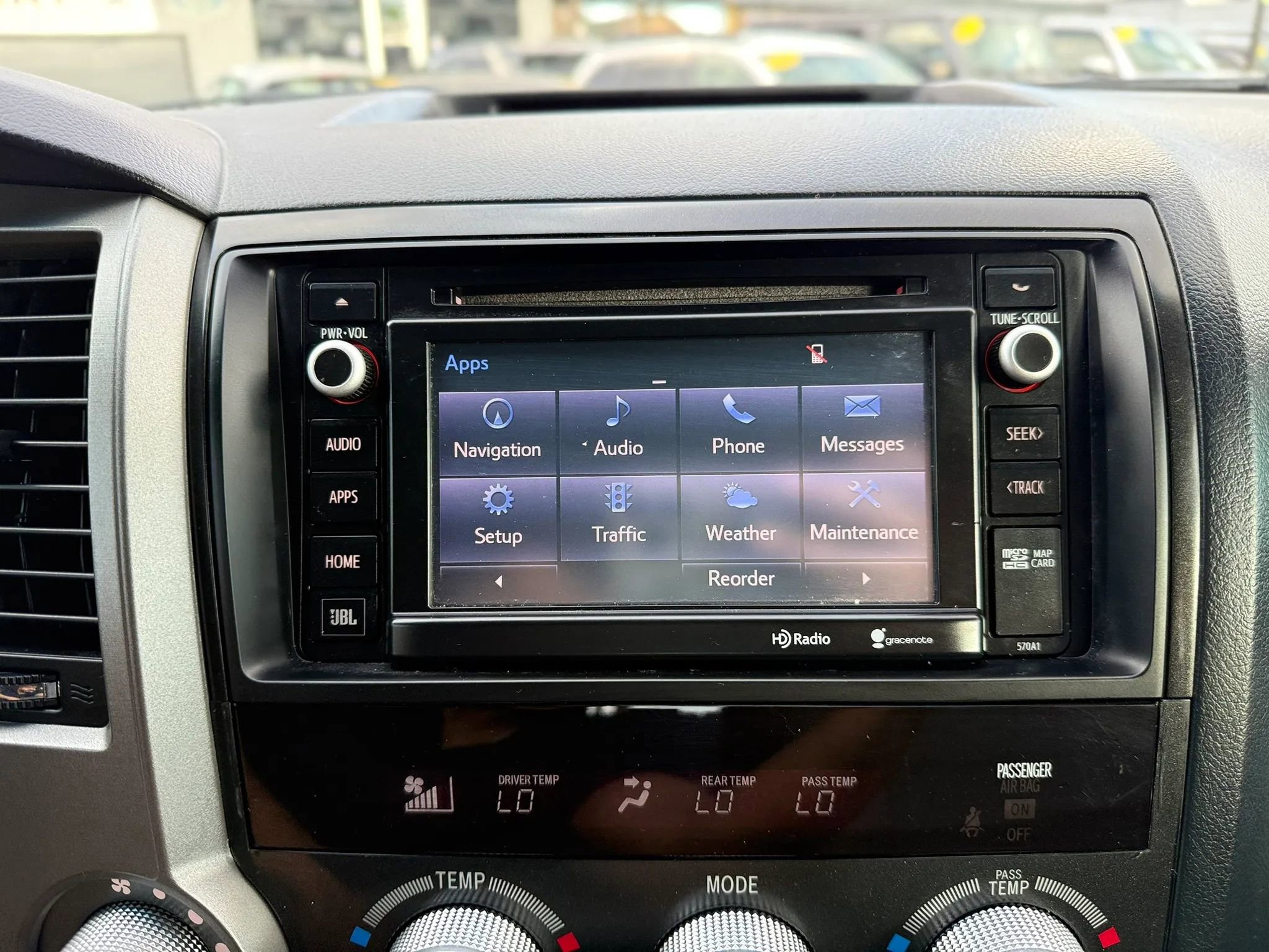 Used 2014 Toyota Sequoia Platinum w/ Preferred Accessory Package AWD/4WD image 36