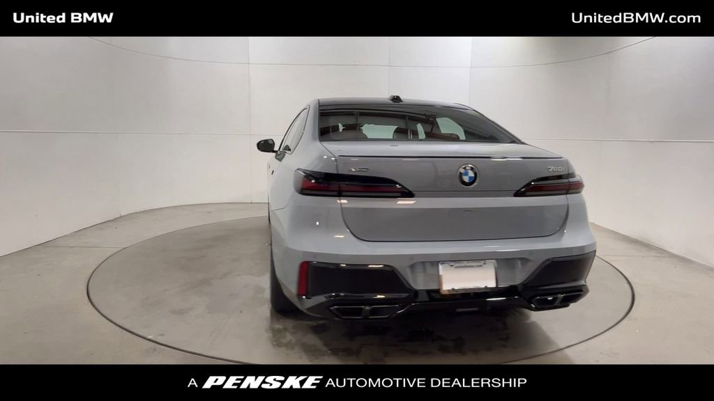New 2026 BMW 760i xDrive w/ Executive Package image 7