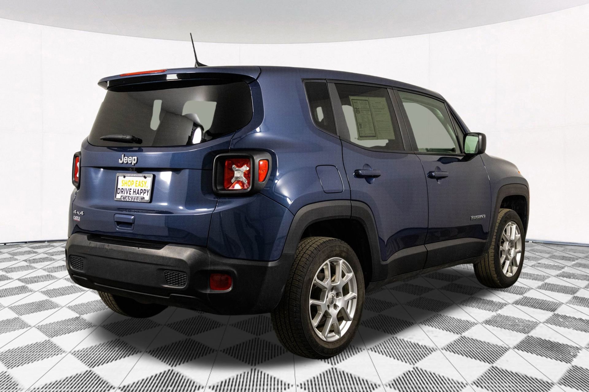 Used 2023 Jeep Renegade Latitude image 16