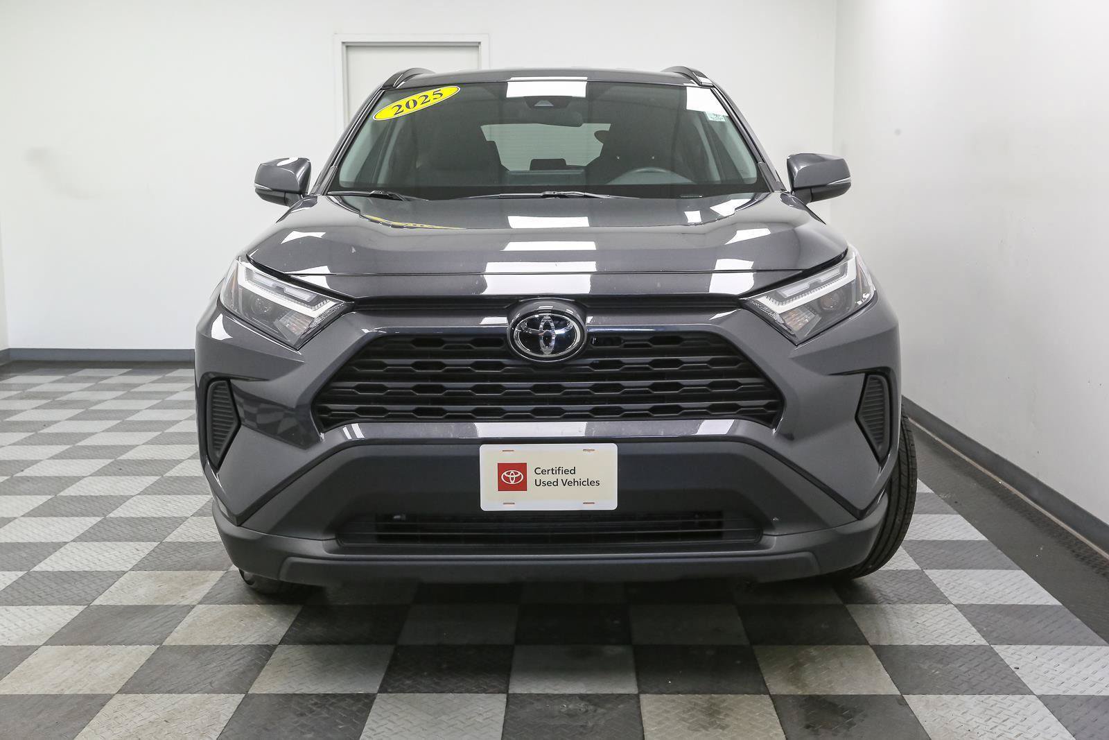 Certified 2025 Toyota RAV4 XLE AWD/4WD image 4