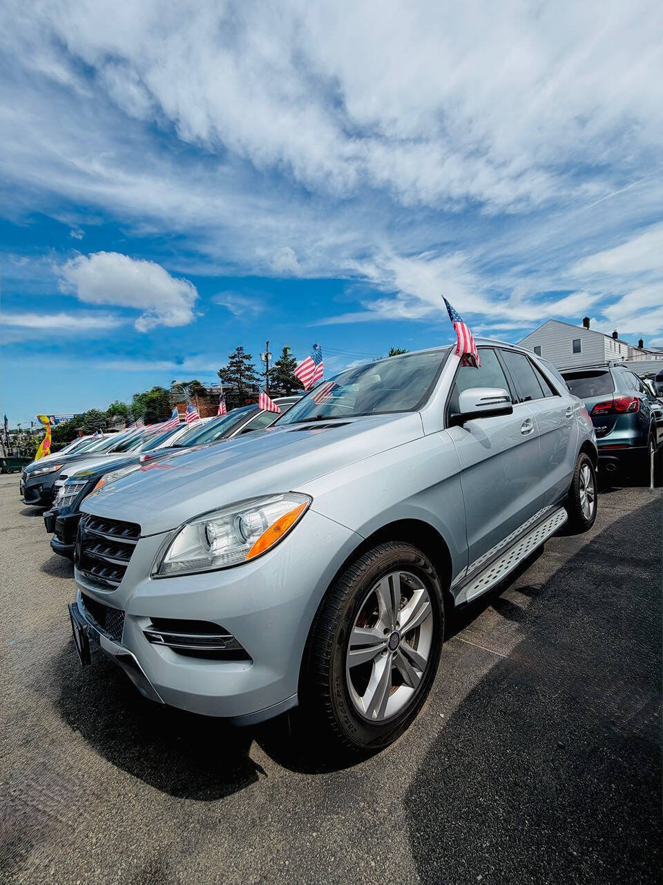 Used 2015 Mercedes-Benz ML 350 4MATIC w/ Premium 1 Package image 3