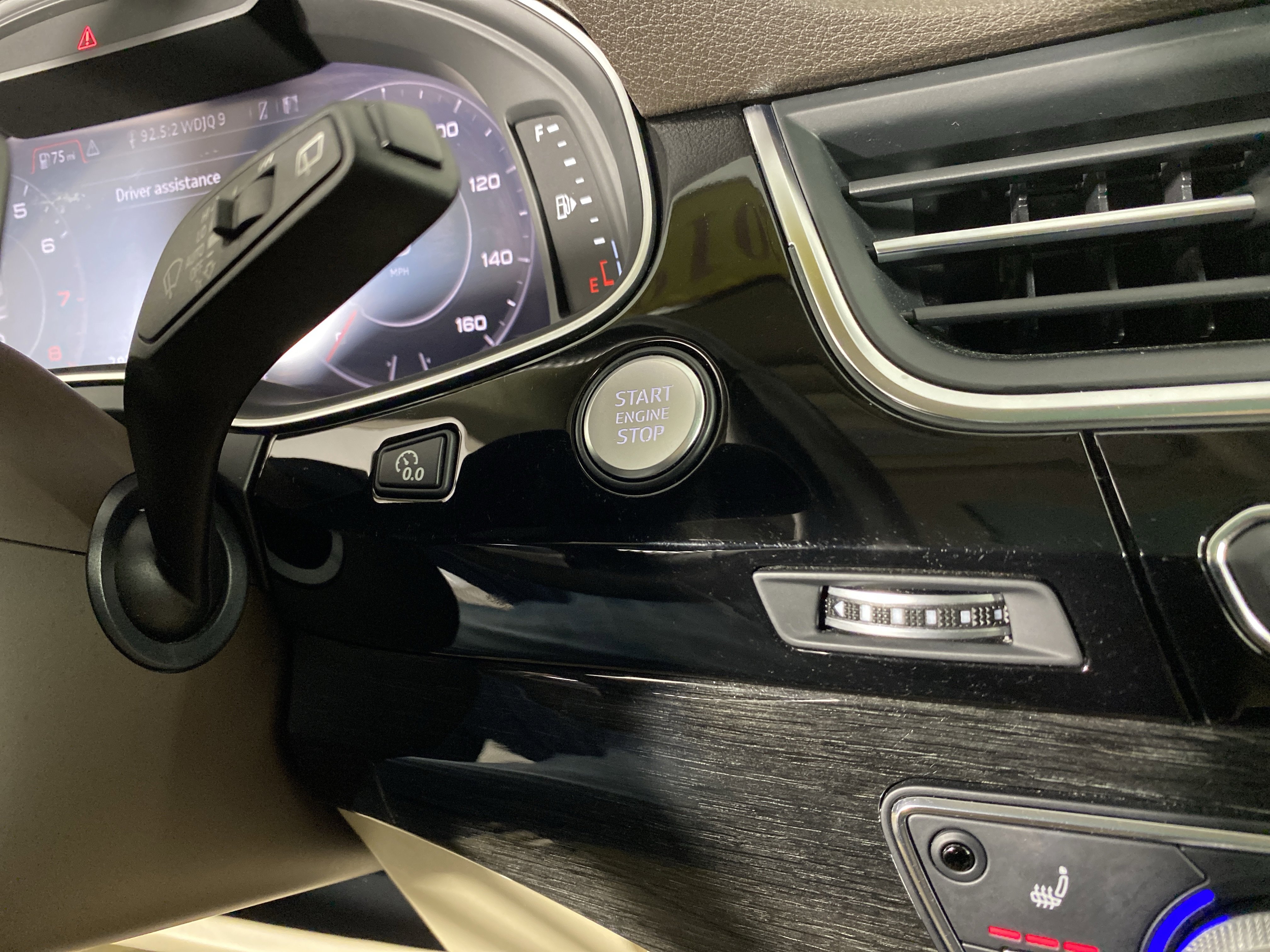 Used 2019 Audi Q7 3.0T Prestige image 26