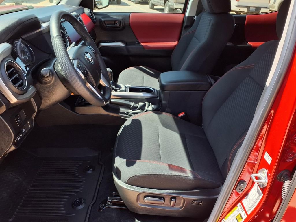 Used 2022 Toyota Tacoma SR5 image 15