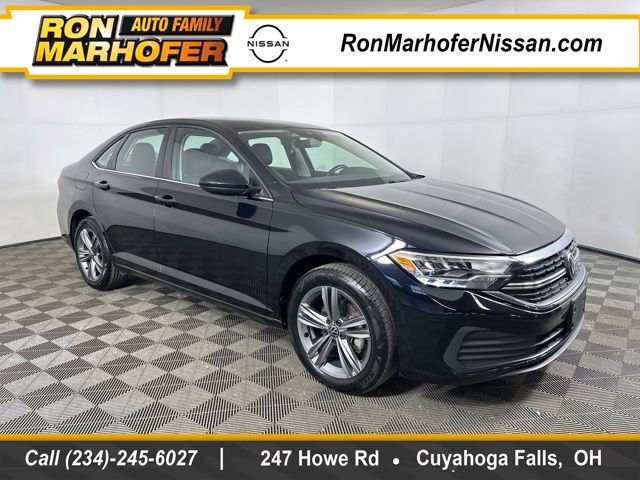 Used 2024 Volkswagen Jetta SE image 1