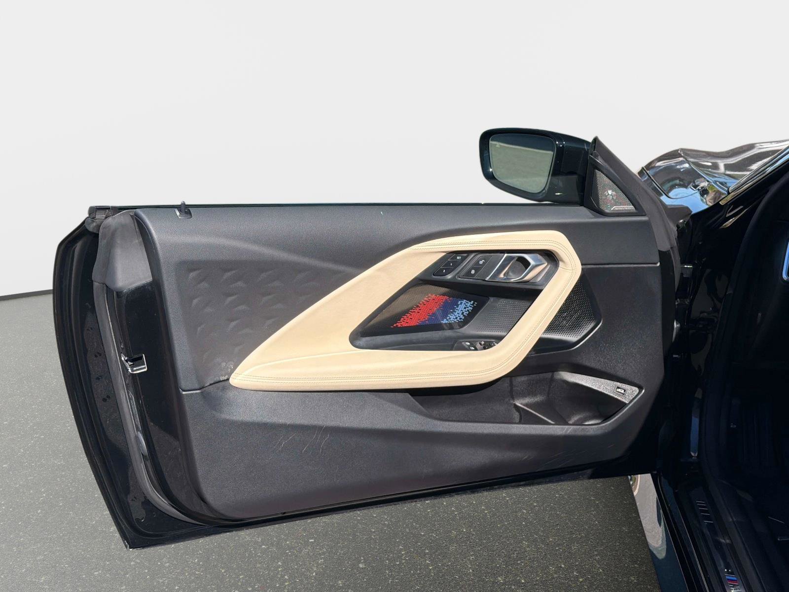 Used 2025 BMW 230i Coupe w/ M Sport Package RWD image 12