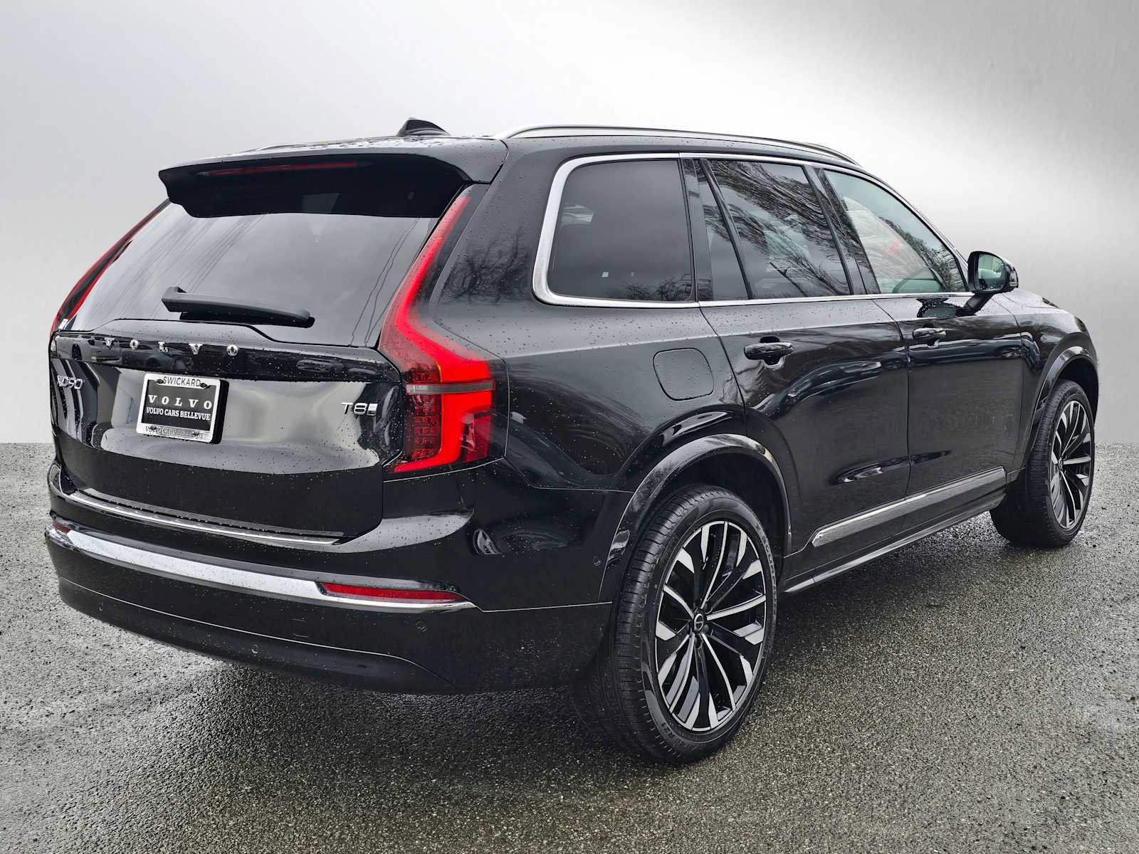 New 2026 Volvo XC90 T8 Plus w/ Protection Package Premier image 3