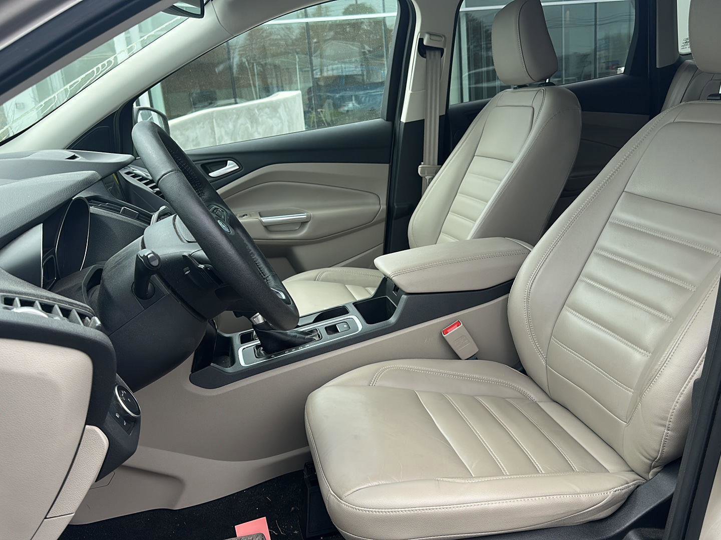 Used 2018 Ford Escape Titanium w/ Ford Safe & Smart Package image 10