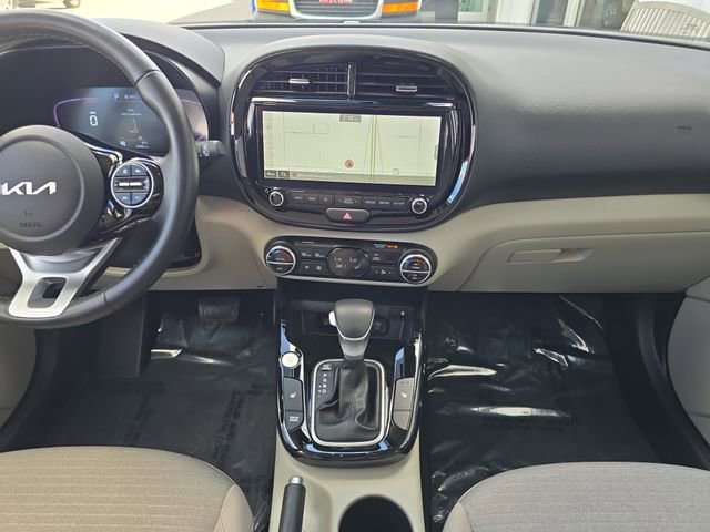 Used 2024 Kia Soul EX image 13