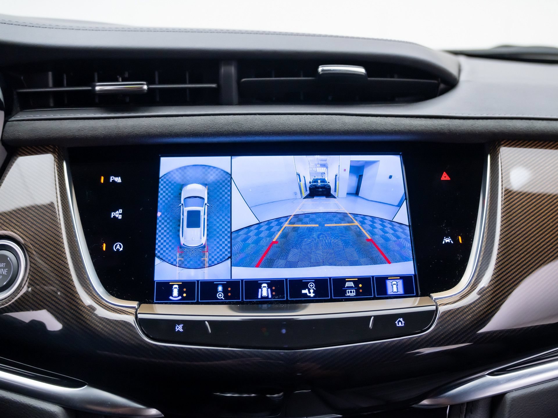 Certified 2025 Cadillac XT6 Premium Luxury w/ Platinum Package AWD/4WD image 29