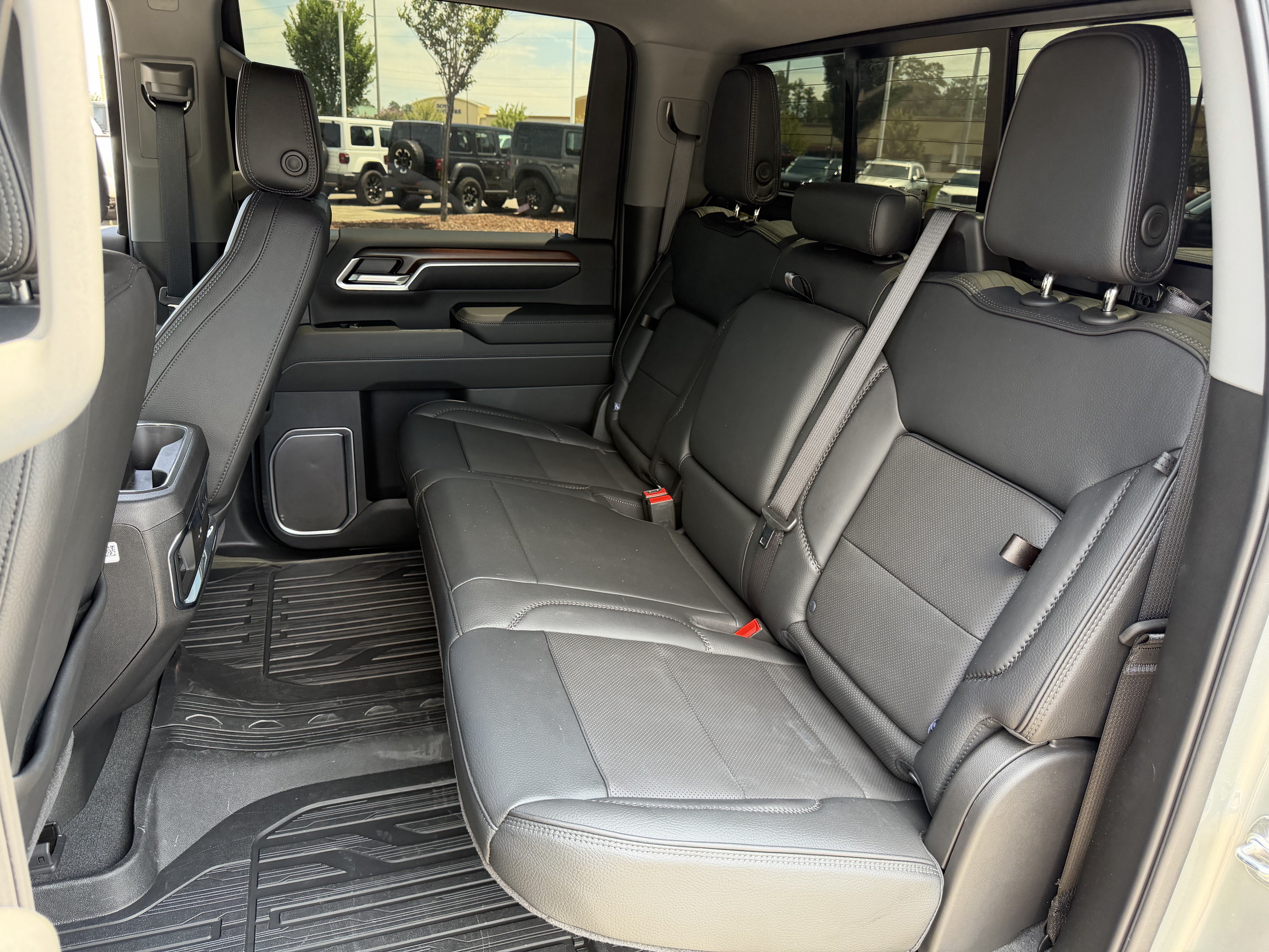 Used 2026 GMC Sierra 2500 Denali w/ Denali Reserve Package AWD/4WD image 34