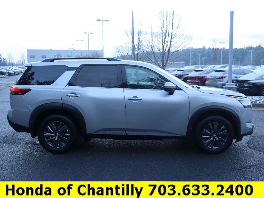 Used 2022 Nissan Pathfinder SV image 8