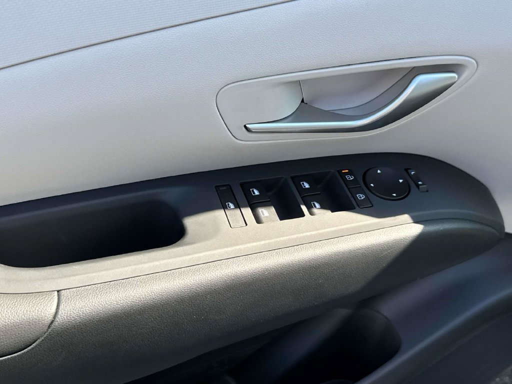 New 2026 Hyundai Tucson SE FWD image 13