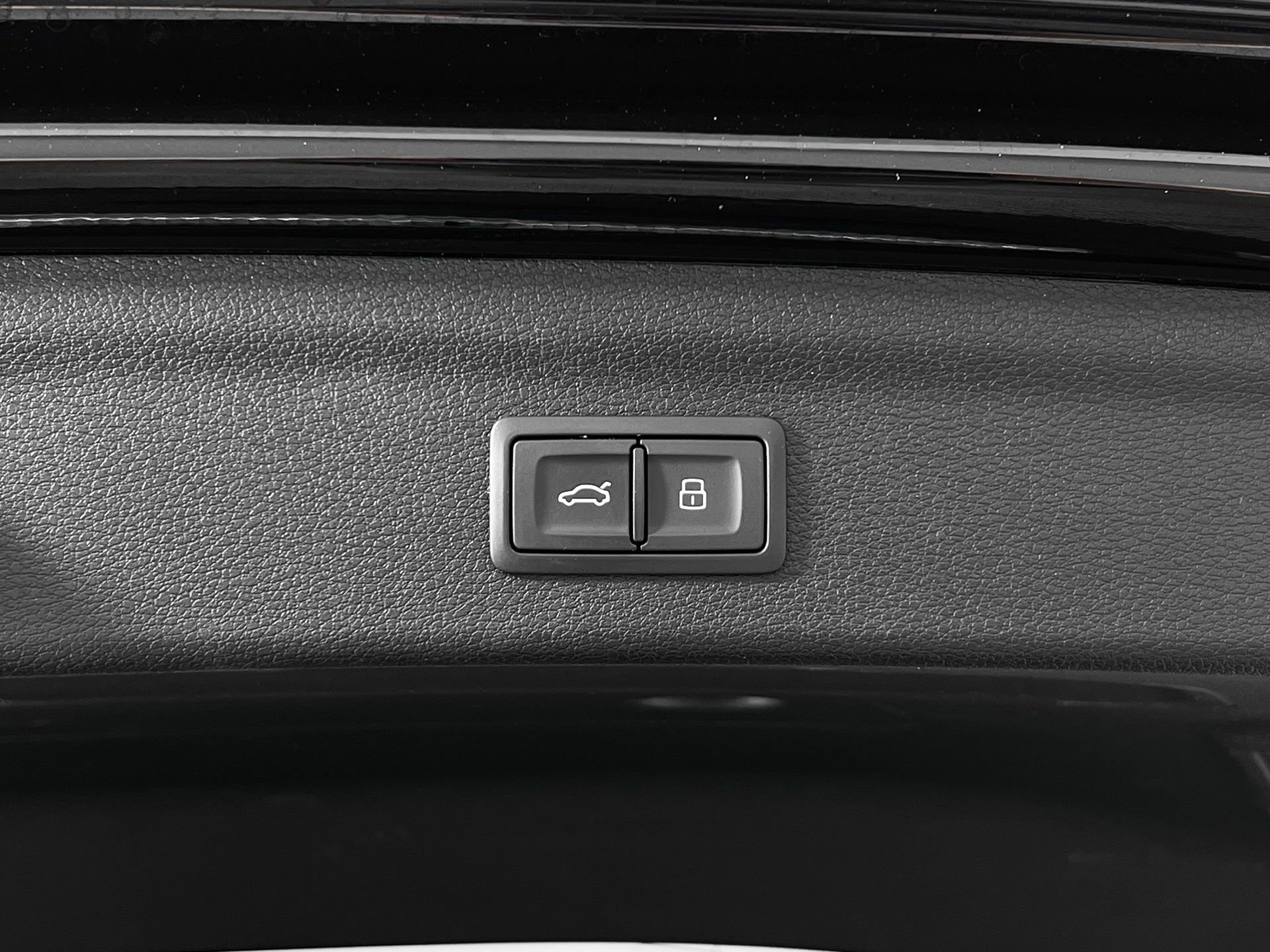 Certified 2023 Audi Q3 2.0T Premium Plus w/ Premium Plus Package image 32