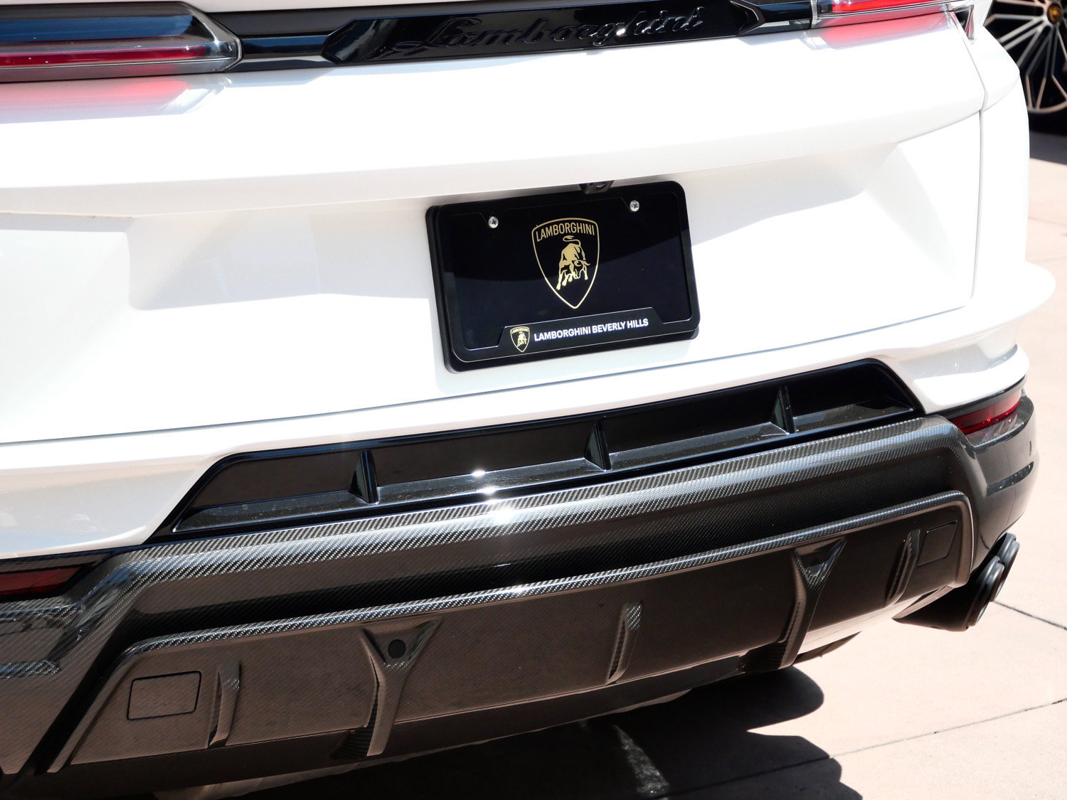 Used 2024 Lamborghini Urus Performante AWD/4WD image 25