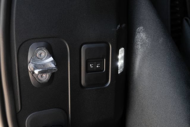 Used 2025 Land Rover Defender 130 V8 AWD/4WD image 75