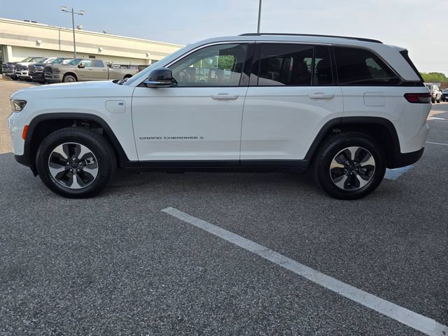 Used 2022 Jeep Grand Cherokee Limited 4xe w/ Luxury Tech Group II AWD/4WD image 32