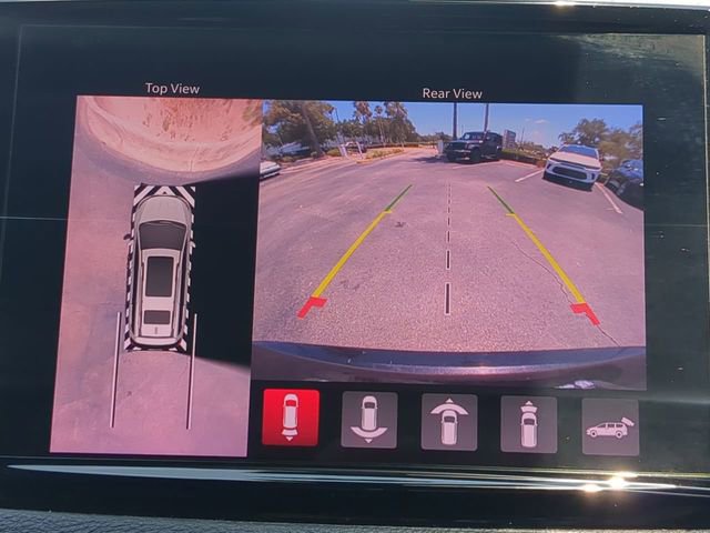 Used 2021 Chrysler Pacifica Touring-L w/ Uconnect Theater Family Group FWD image 26