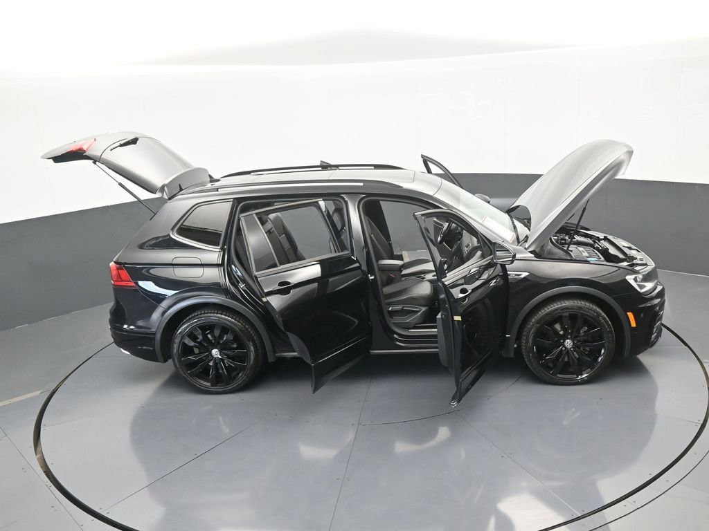 Used 2021 Volkswagen Tiguan SE R-Line image 70