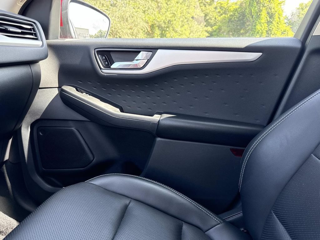 Used 2020 Ford Escape SEL FWD image 22
